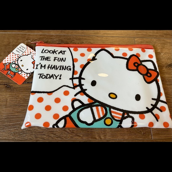 HELLO KITTY-NWT Plastic Zipped Pouch - Picture 1 of 7